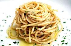 Ricetta - Spaghetti alle alici di Cetara